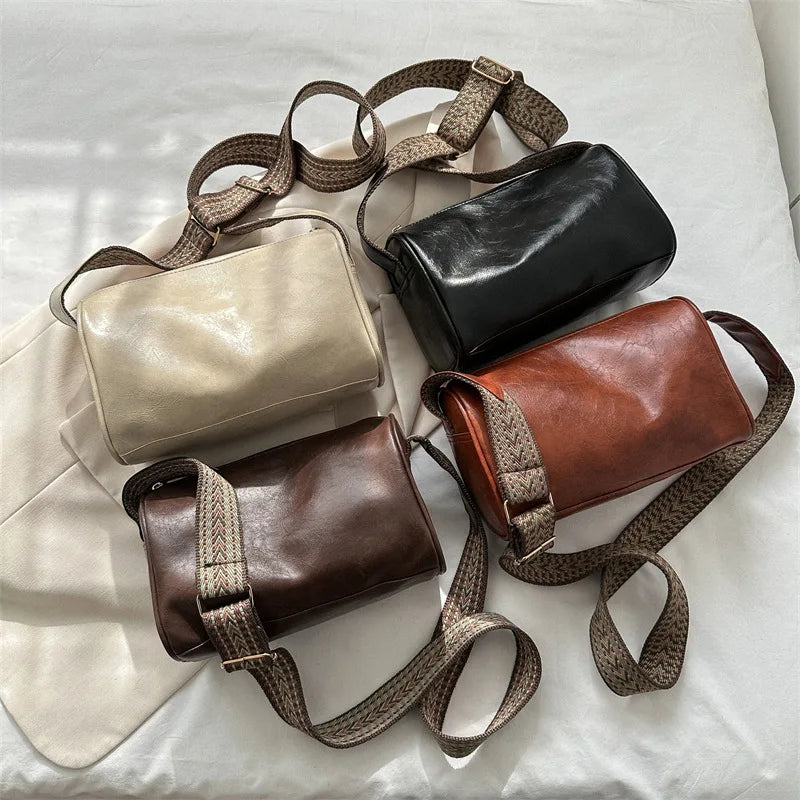 Boston Handbag in Chic Vintage PU Leather | Trendy Crossbody Bag