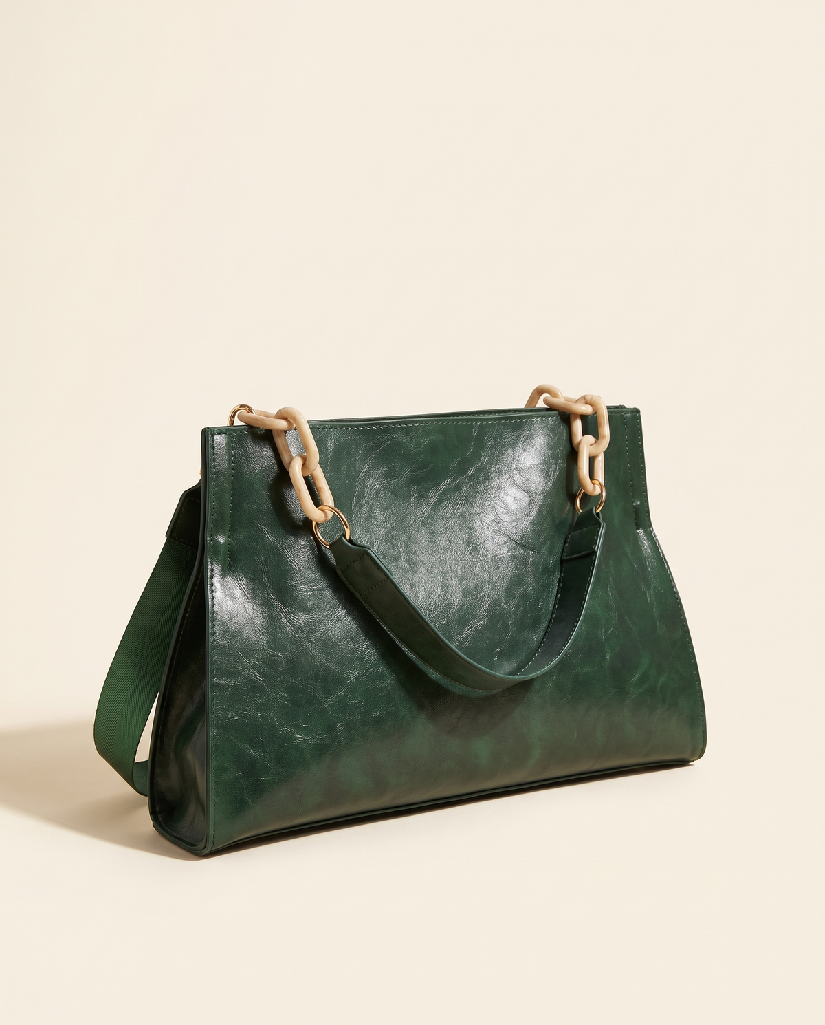 Elegant Shoulder Bag in Soft Leather | Spacious Fashionable Bag